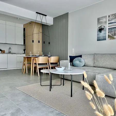 Apartment Scandi, Basen & Rewal