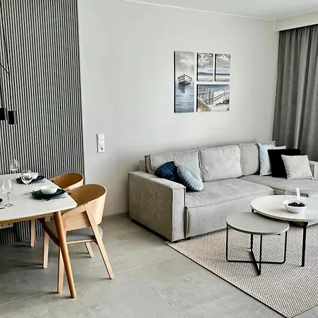 Scandi, Basen & *