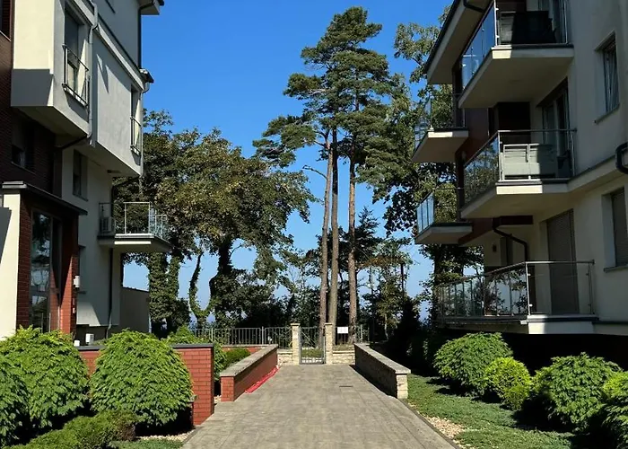 Scandi, Basen & 아파트