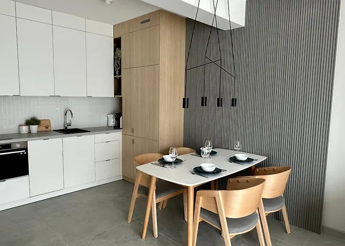 Scandi, Basen & * 레왈