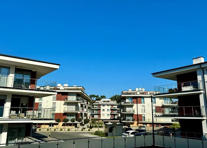 Scandi, Basen & רבאל